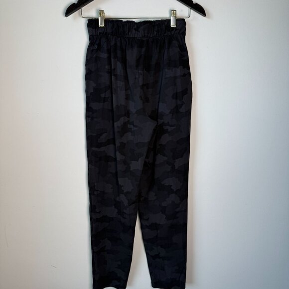 Lululemon Luxtreme Pants Keep Moving High-Rise 7/8 Ingonito Camo Multi Gray  4 - Picture 4 of 12